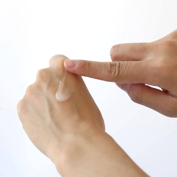 Kinuya Silk Hand Cream With Essential Oil Mandarin & Vanilla 50g