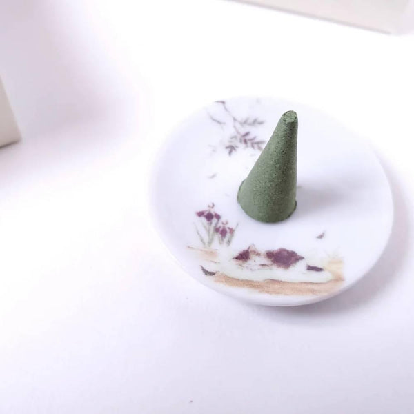 Early Summer Scent Incense Cones Set With Burner (10 Cones)