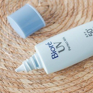 Kao Bioré UV Sarasara Perfect Milk Sunscreen SPF50+ PA++++ 40ml