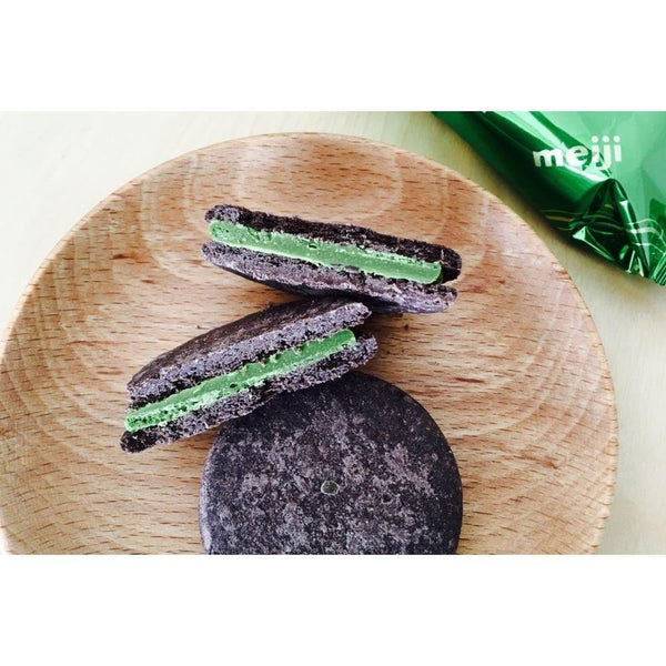 Meiji Rich Matcha Chocolate Sand Matcha Sandwich Cookies (Pack of 5)