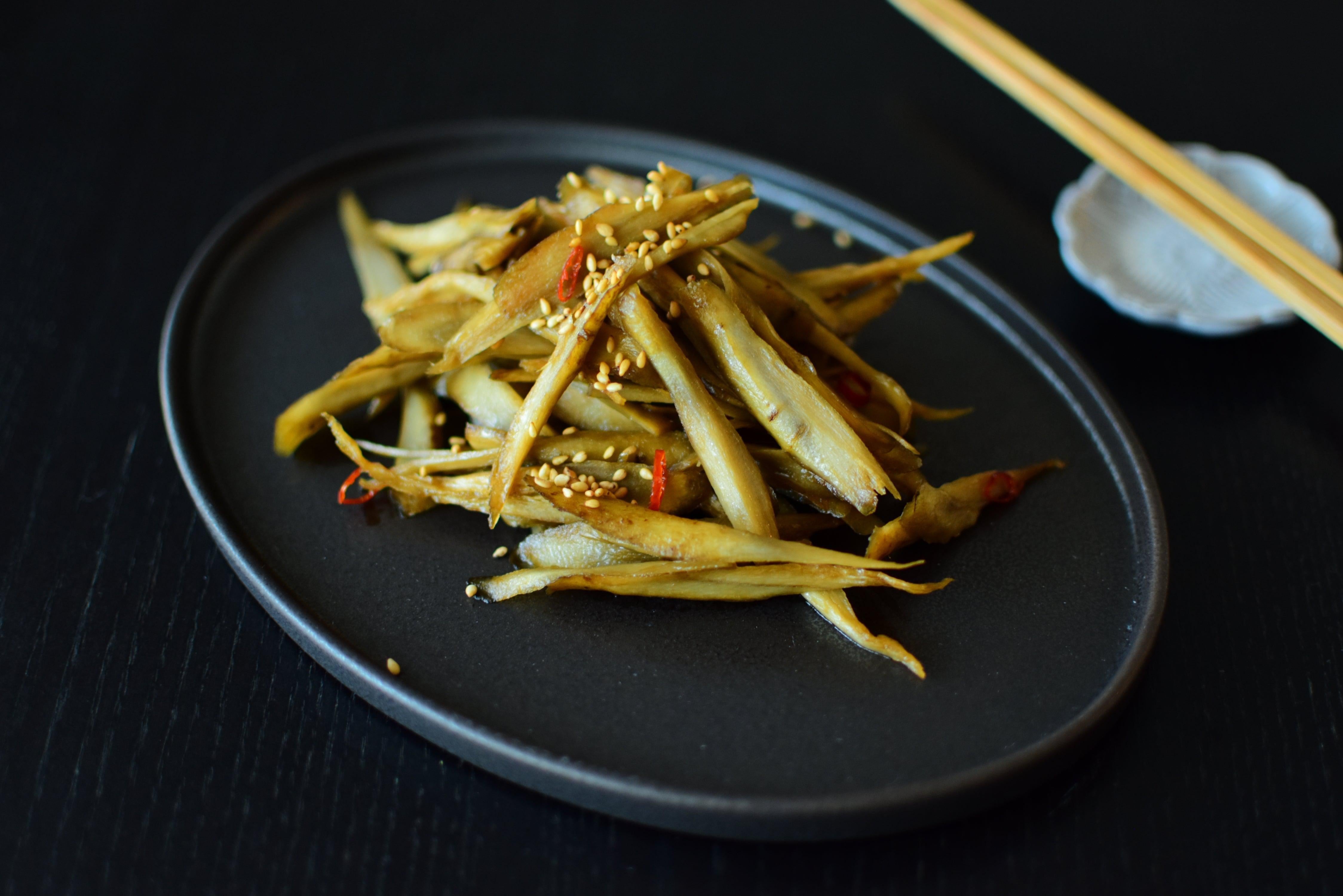 How To Make Kinpira Gobo (Japanese Braised Burdock Root) – Japanese Taste