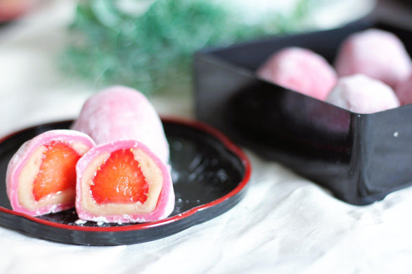 How To Make Strawberry Mochi (Ichigo Daifuku)