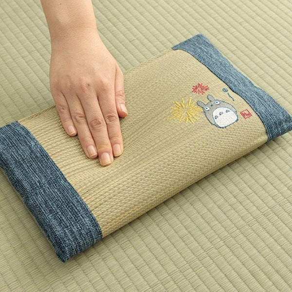 Ikehiko-Igusa-Tatami-Mini-Flat-Pillow-My-Neighbor-Totoro-20x30cm-3-2025-03-04T23:30:58.319Z.jpg