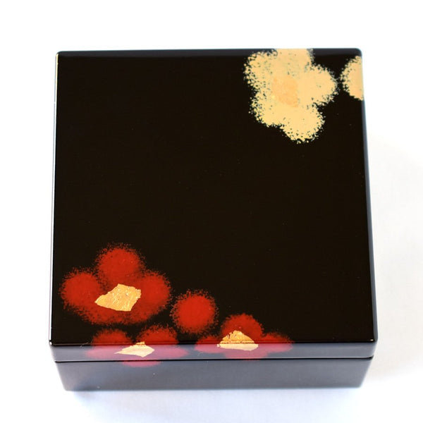 Isuke-Small-Lacquerware-Jewelry-Box-Red-and-Gold-Flower-Pattern-3-2024-11-22T07:31:26.241Z.jpg