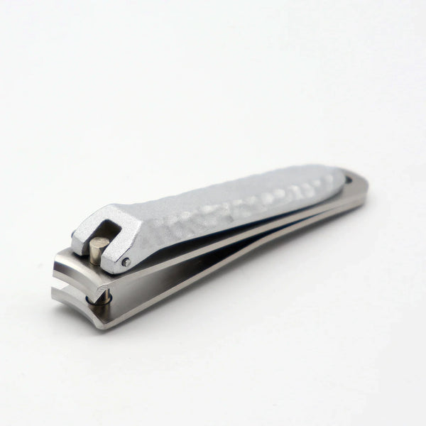 Kiya-Premium-Hammered-Steel-Nail-Clipper-82mm-1-2024-12-11T08:00:10.723Z.webp